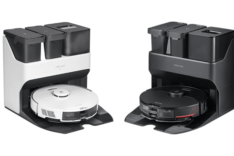 Die weiße Ultra-Station des Roborock S7 Pro steht neben der schwarzen Ultra-Station des S7 MaxV